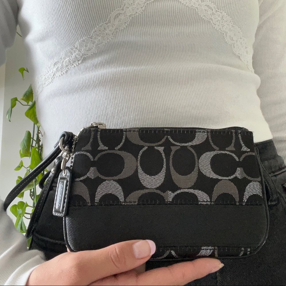 Small CUTE Black and Gray Coach Women’s Wristlet/Wallet. Great Condition.